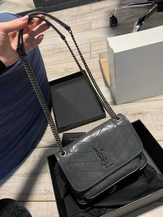 Оригинальная сумочка от YSL Yves Saint Laurent б/у