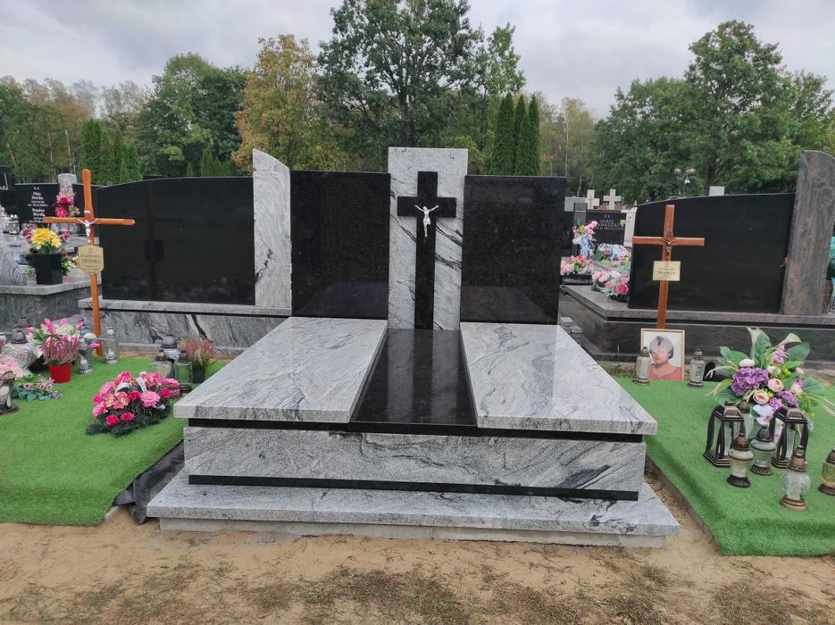 Nagrobki Pomniki granitowe na zamówienie  montaż