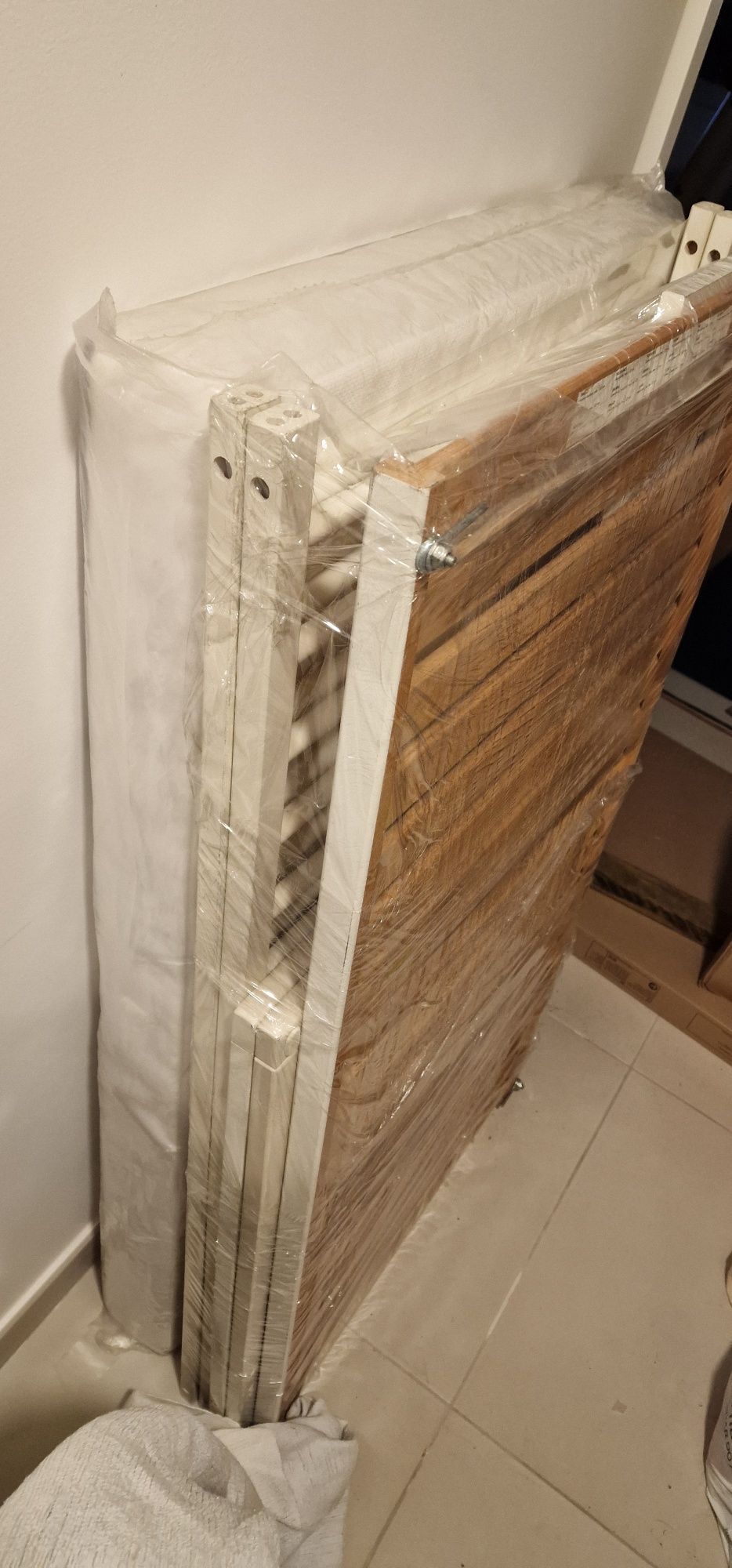 Ikea - Berço GULLIVER + Colchão JÄTTETRÖTT + Tabua lateral