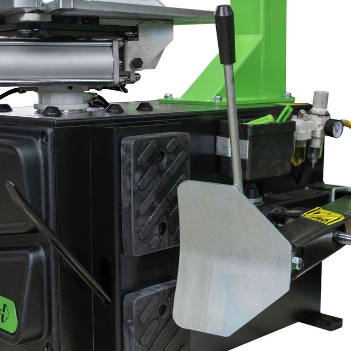 Trocador de Pneus Semiautomático com Braço Oscilante – JBM