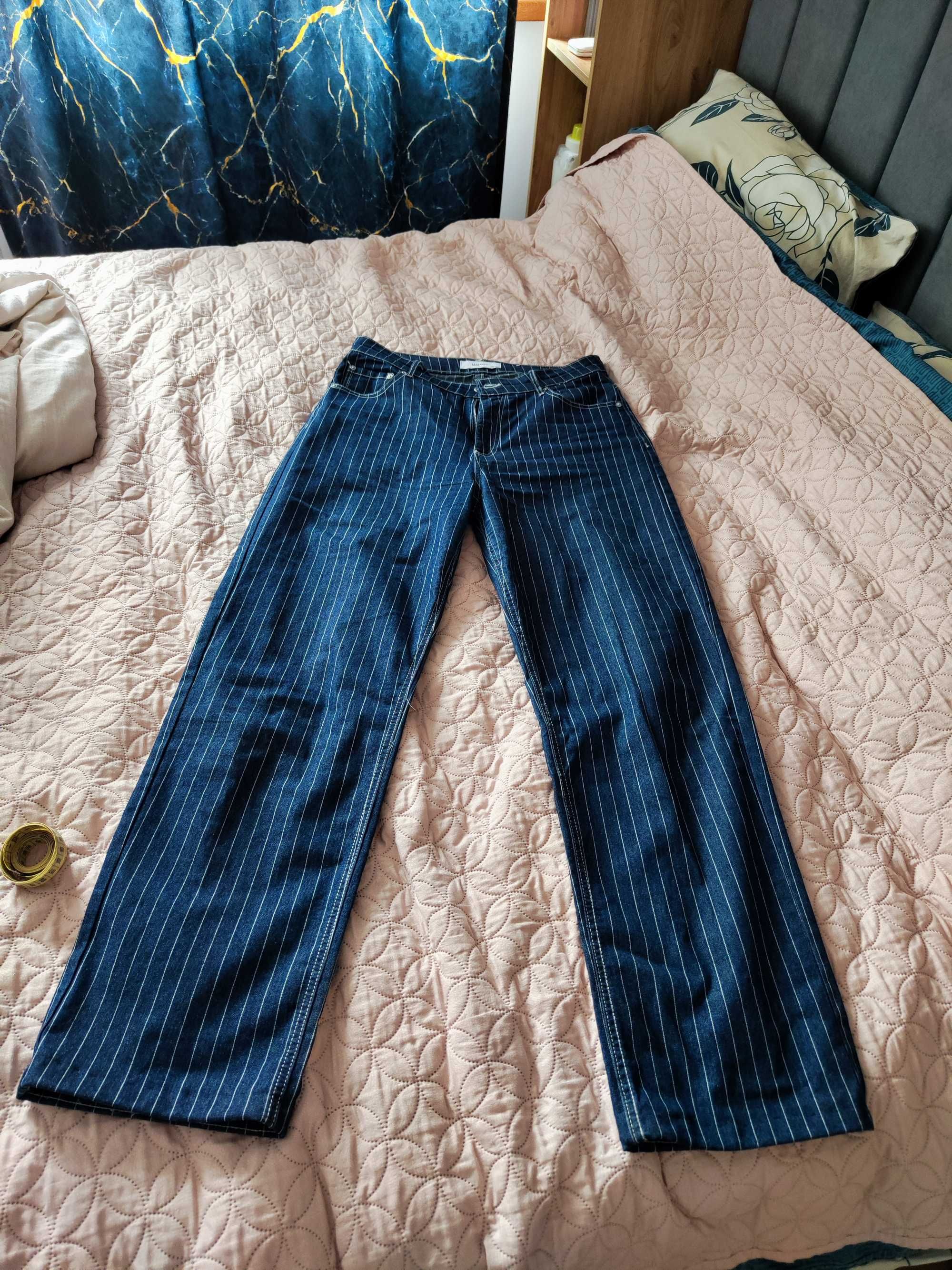 Sprzedam jeansy w paski Reserved