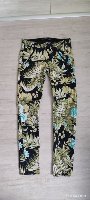 Spodnie w kwiaty ZARA r.34