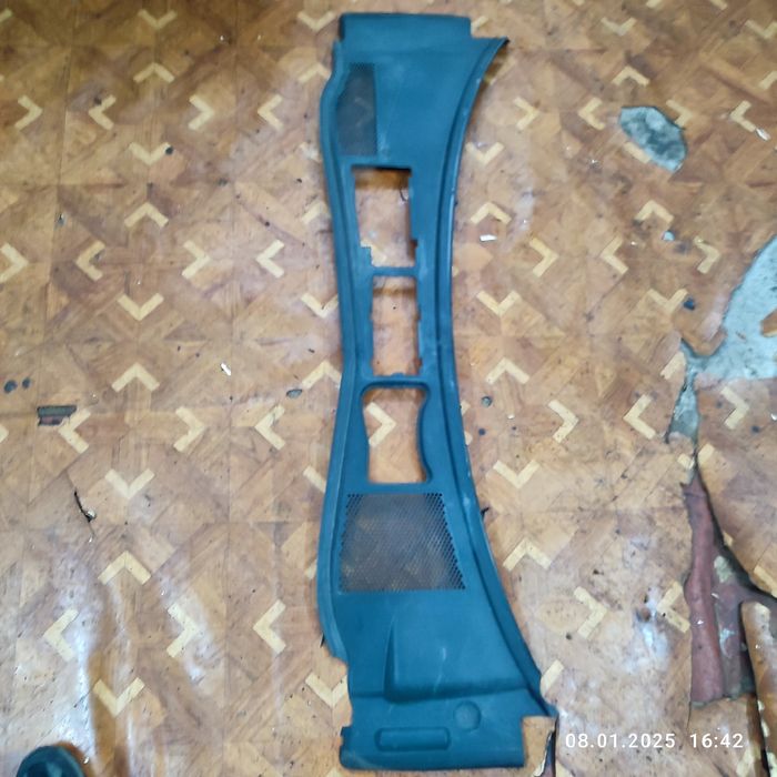 Пластик під лобове скло В5+