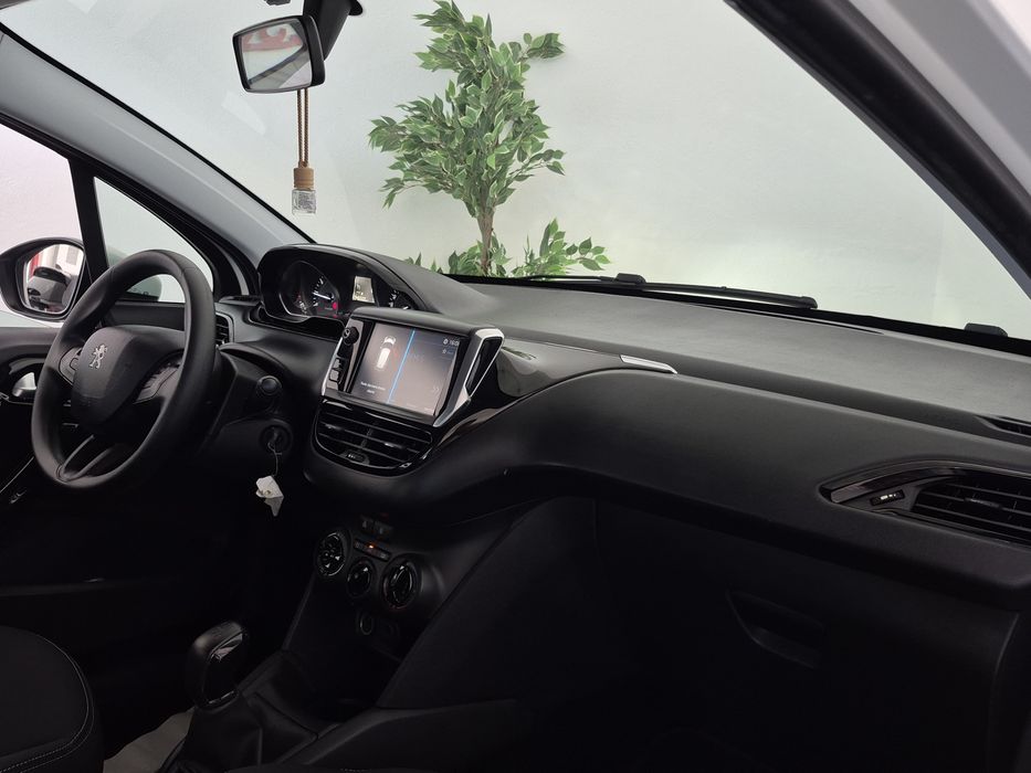 Peugeot 208 - 46.000KM - 2018 | GARANTIA