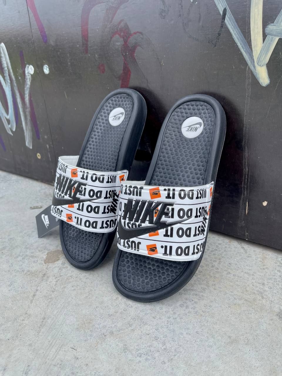 Жіночі шльопанці Nike Slides Just Do It ‘White’