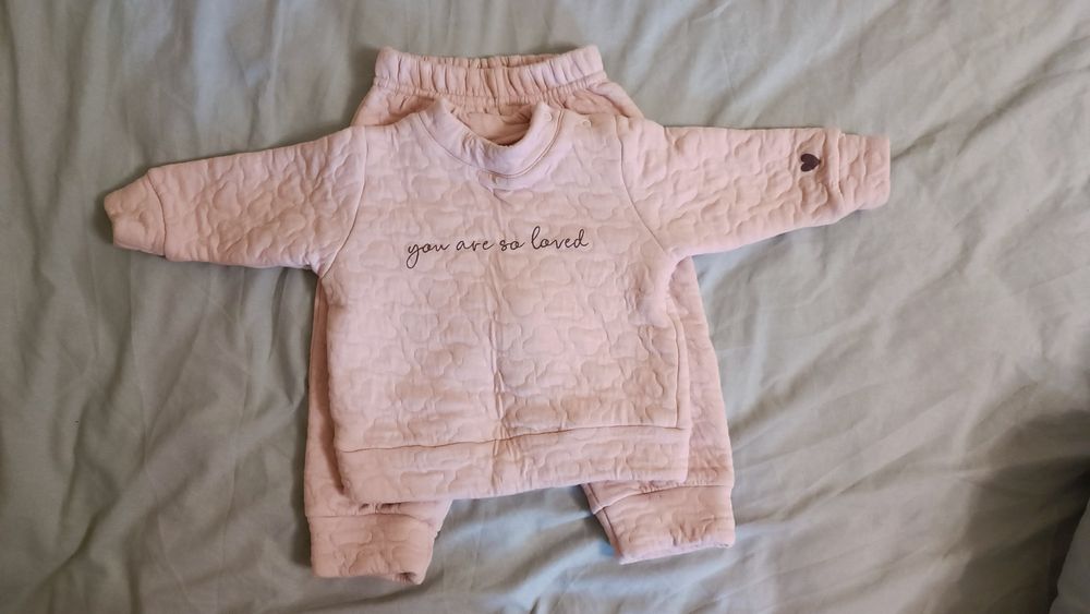 Новий комплект костюм (кофта і штани) рожевого кольору для дівчинки