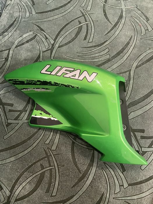 Продам б/у пластик на ліфан кп 200 зелений