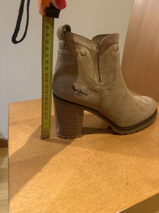 Botas camurca taupe