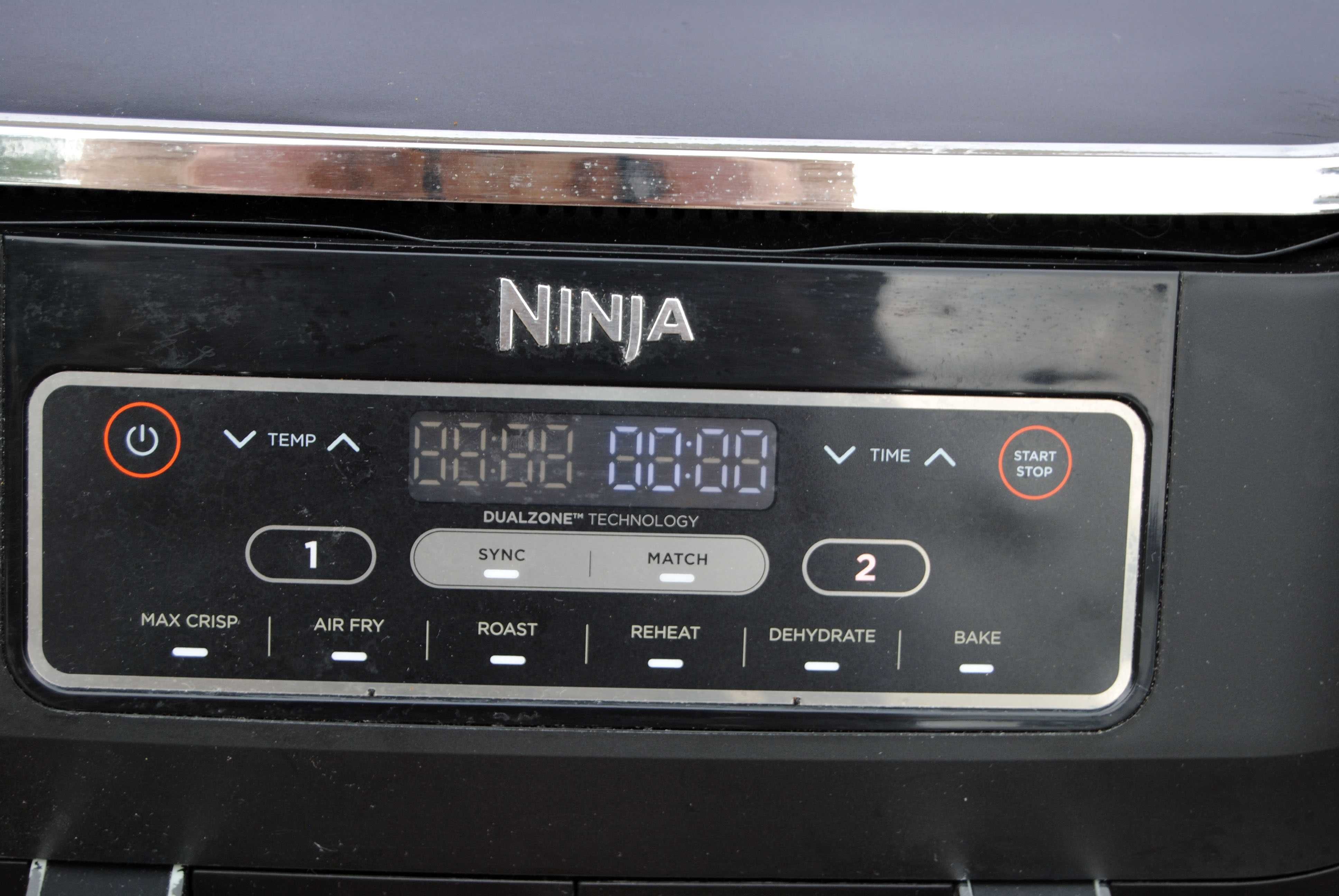 Frytkownica beztłuszczowa dwustrefowa Ninja Foodi AF300EU air fryer