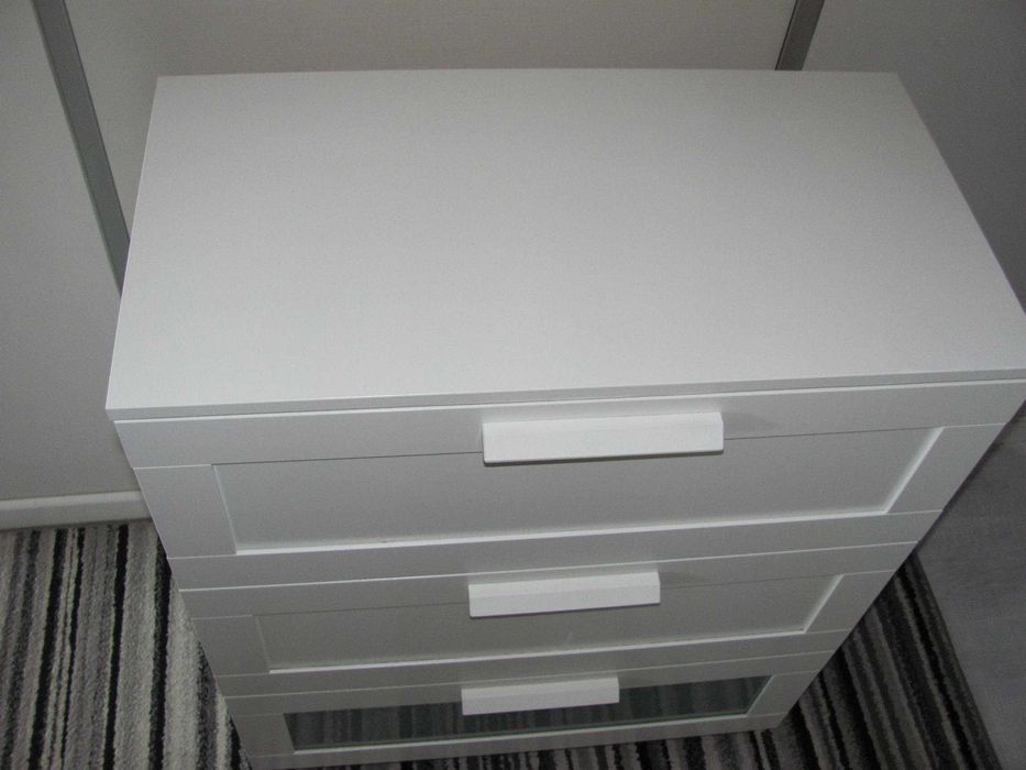 Komoda Ikea Brimnes 3 szuflady, biały/szkło matowe - stan Bardzo dobry
