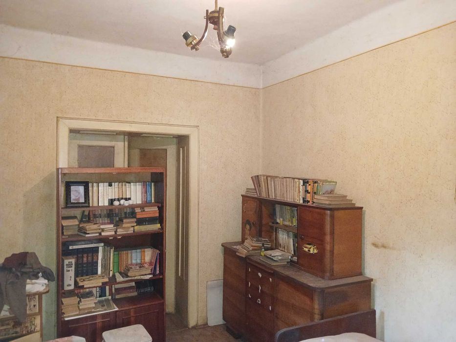 Будинок з горіховим садом в с. Мочола 3 км від м. Берегове