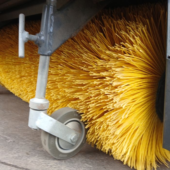 Traktorek kosiarka Husqvarna TC CTH LT  Zamiatarka