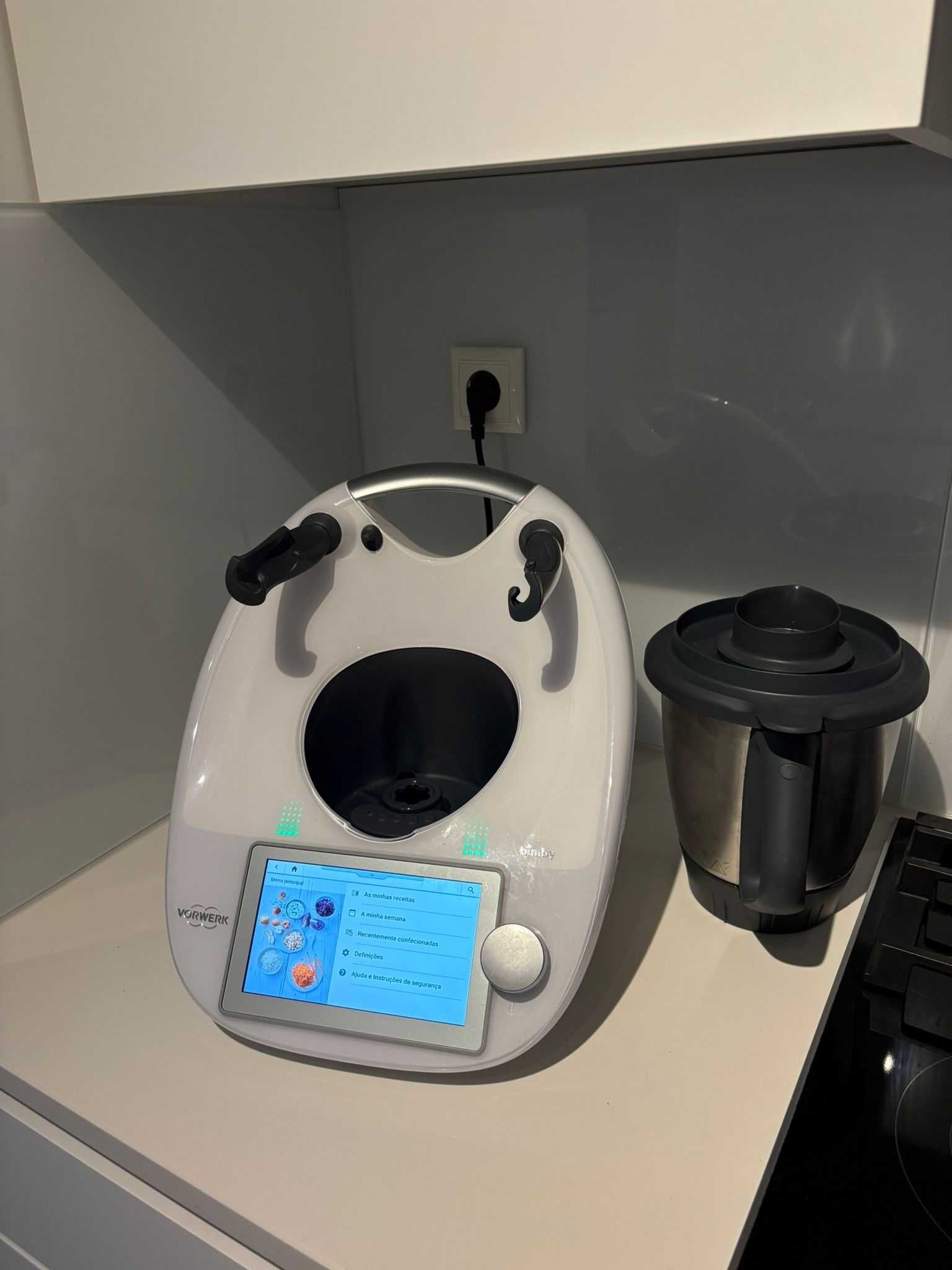 Bimby TM6 + Oferta do 2º Copo