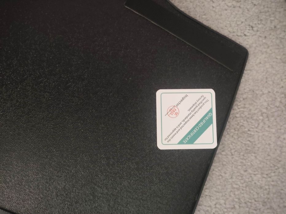 Osłona tunelu do Tesla model Y Juniper 2025