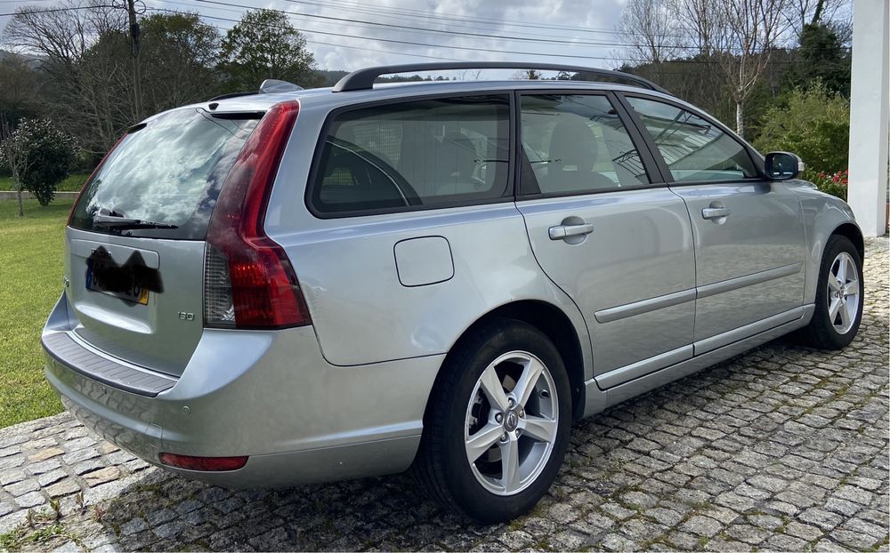 Volvo V50 - Viatura de autoestrada.