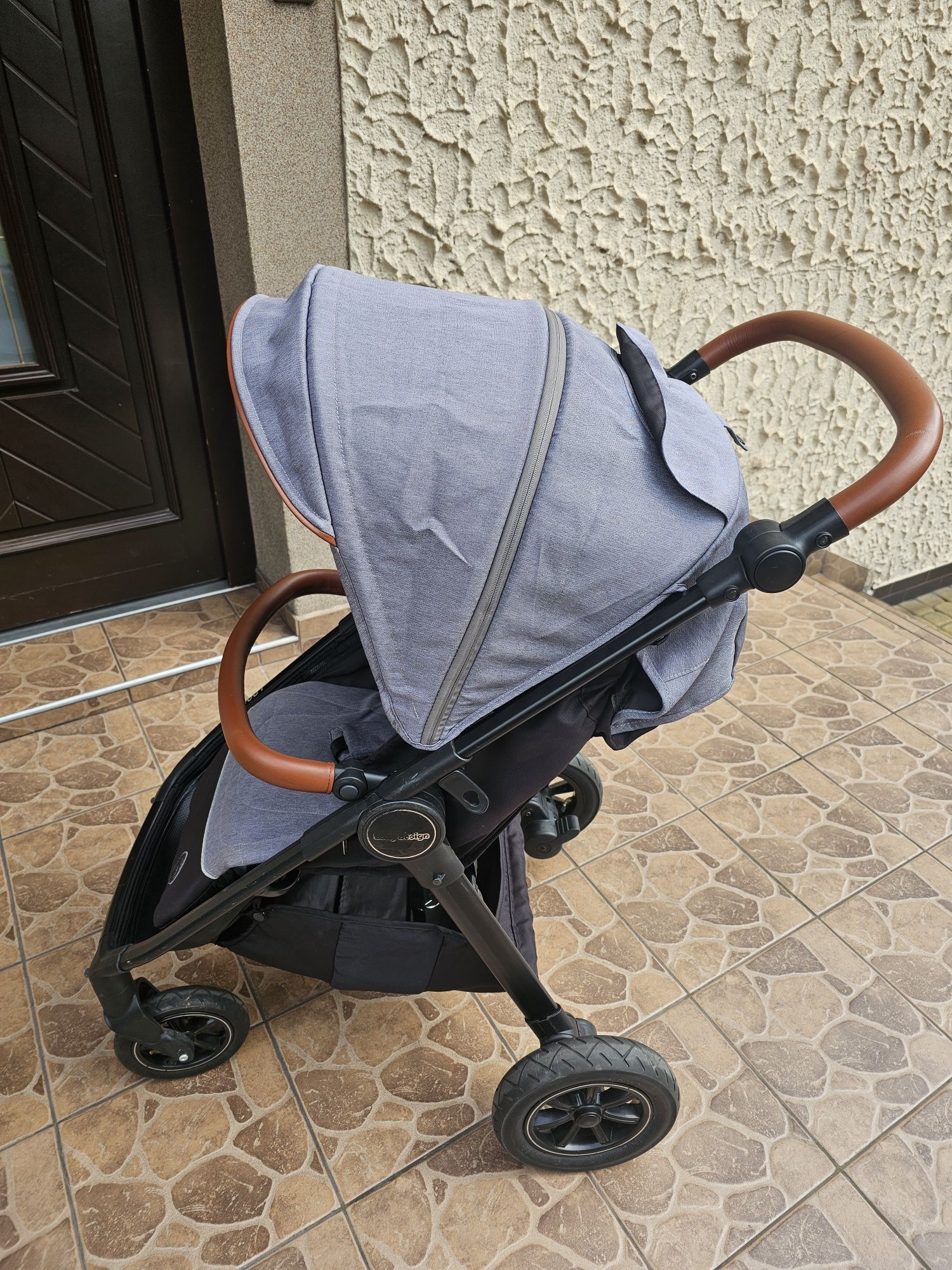 Wózek spacerowy Baby Design LOOK