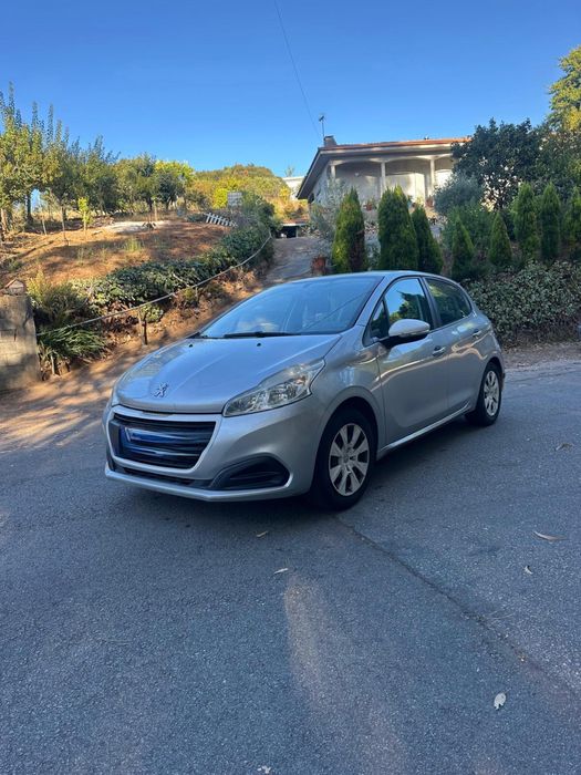 Vendo peugeot 208, ano 2016
