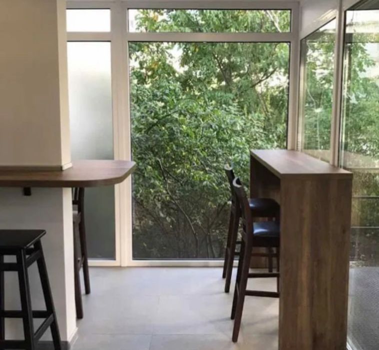 Продам Фасад 39м2 Урлівська Осокорки/Позняки Мереж.Пиво ДУДЛЯР