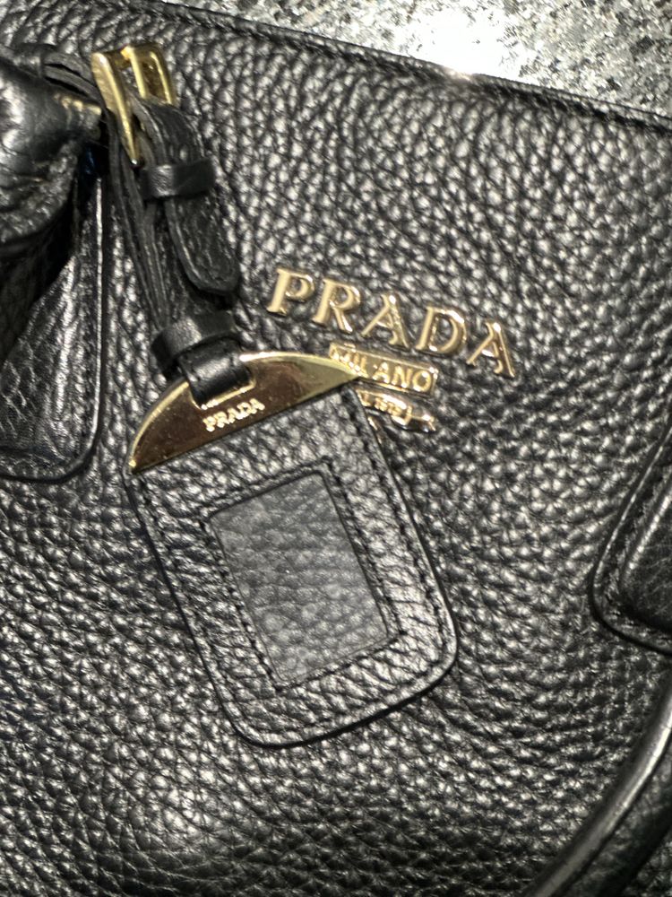 Czarna duża torba prada skóra naturalna