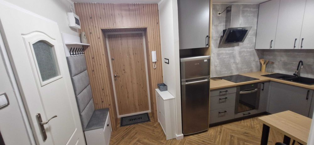 Bp.Wynajmę mieszkanie 2pok. centrum W-wy metro Świętokrzyska (M1 M2 )!