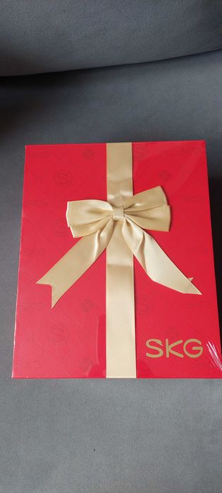 Masażer SKG G7 2nd Gen. Ultra nowy, fabrycznie zapakowany, kolor złoty