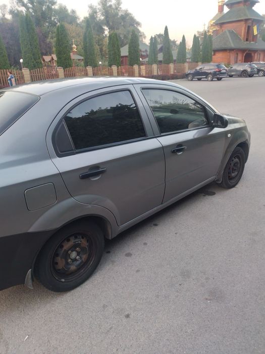 Продам отличную машину быстро недорого т250 шевроле авео