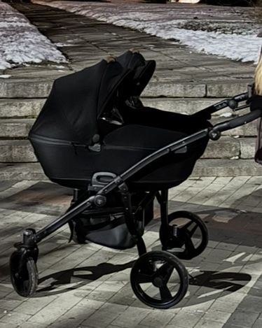 Коляска для двійні junama space