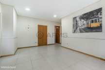 Andar Moradia T2 Em Local Sossegado