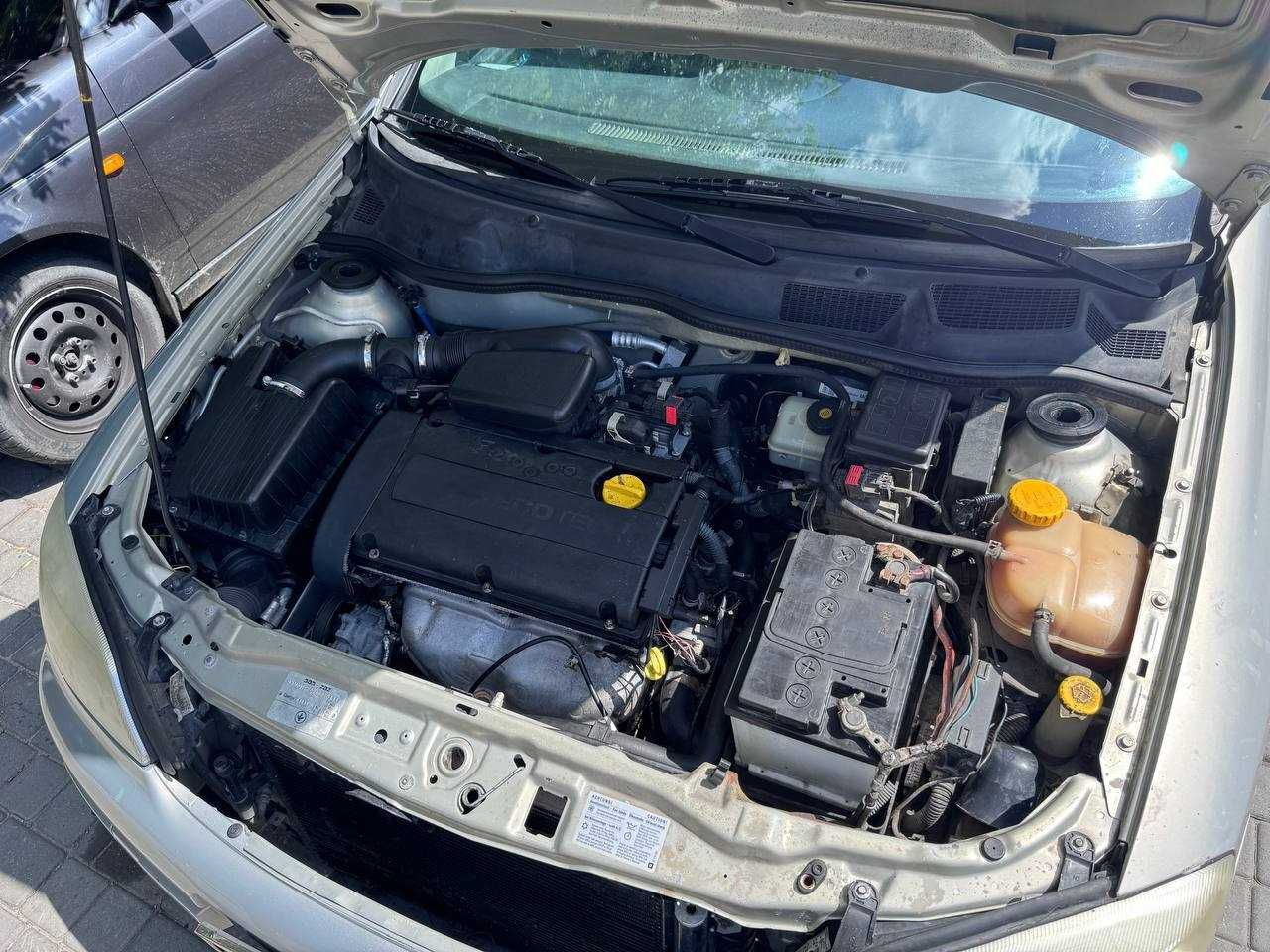 Opel Astra 2008 1.6 Мкпп.