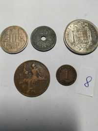 Moedas estrangeiras para coleção.