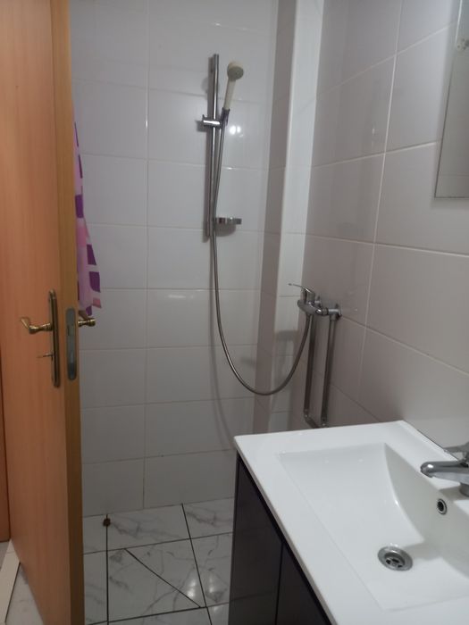 Alugo apartamento T1