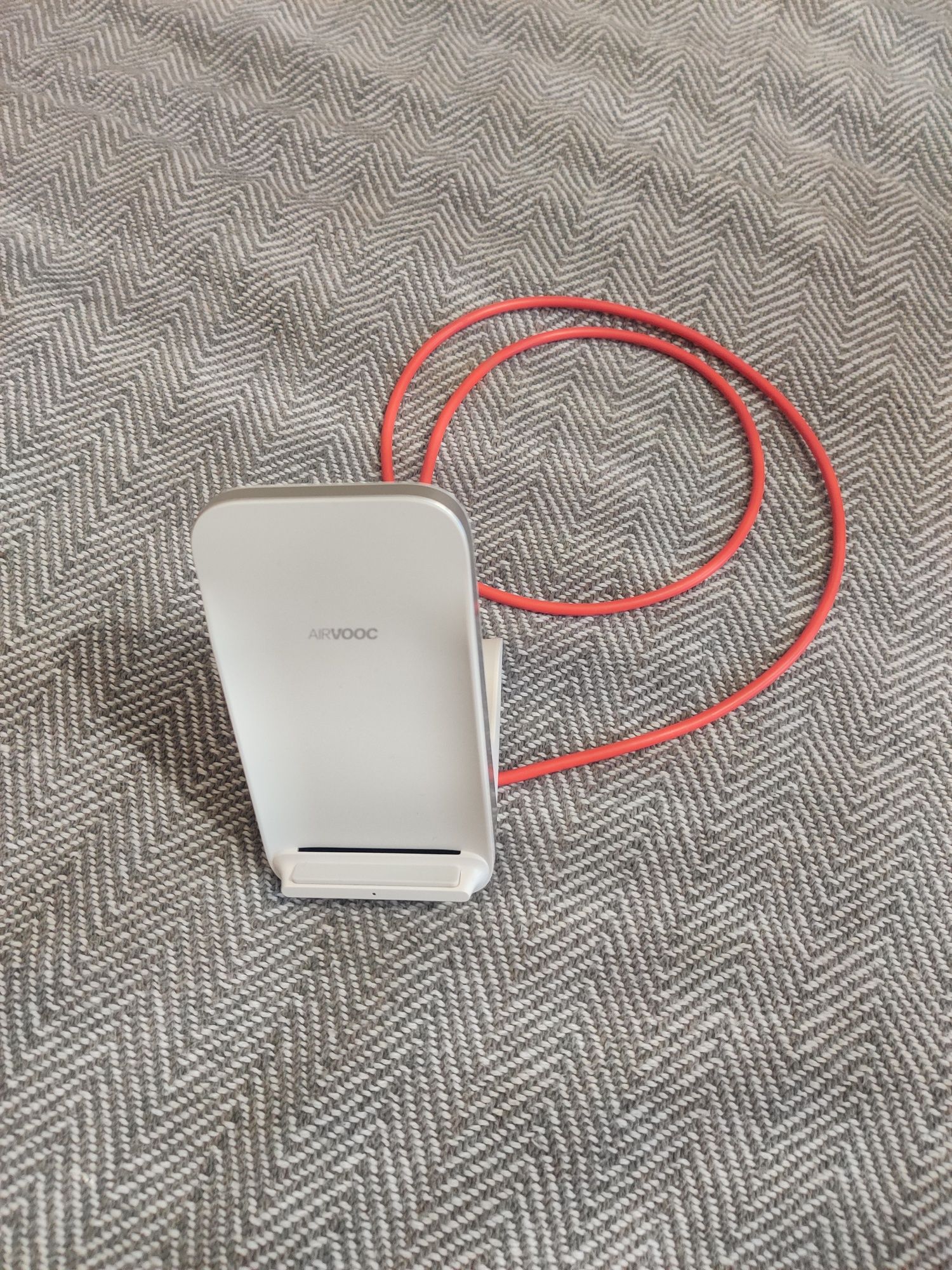 OnePlus AIRVOOC 50W Wireless Charger