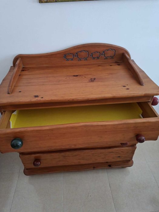 Cómoda em bom estado