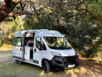 Aluga-se Campervan moderna para 4 Pessoas com electricidade autónoma