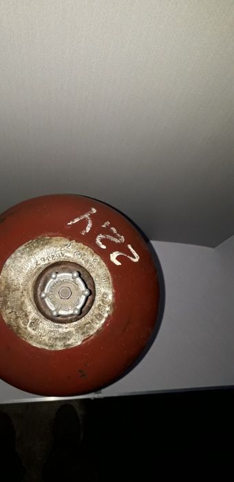 Продам газовый балон б/у