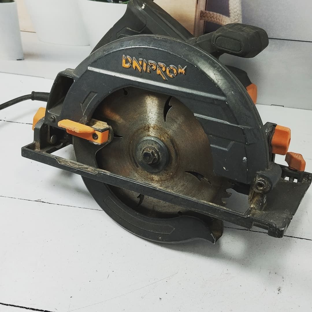 Циркулярная пила Dnipro m 185lx
