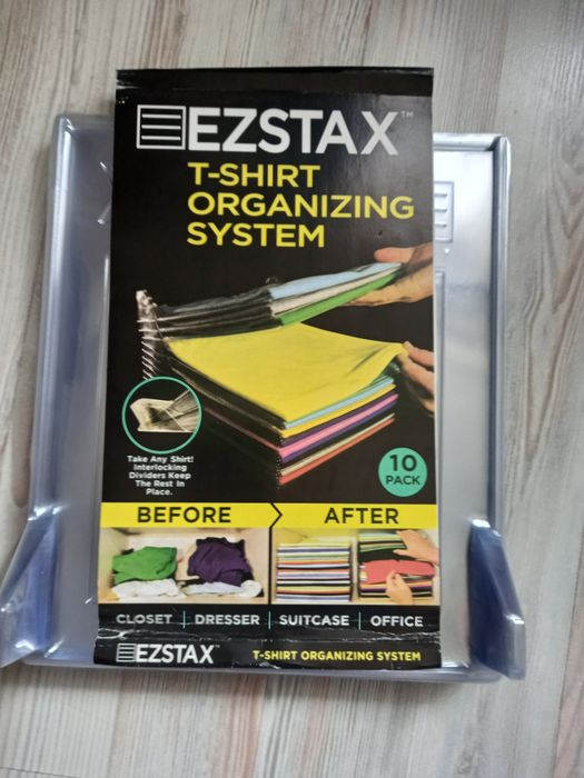 Plastikowy organizer na koszulki