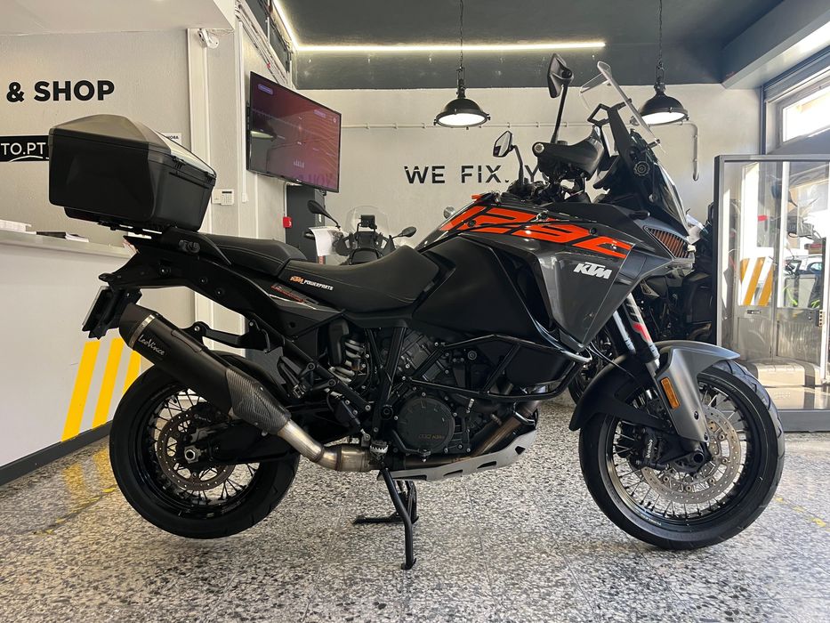 KTM 1290 Super Adventure S optima Top Case Escape Leo Vince Crash-Bars