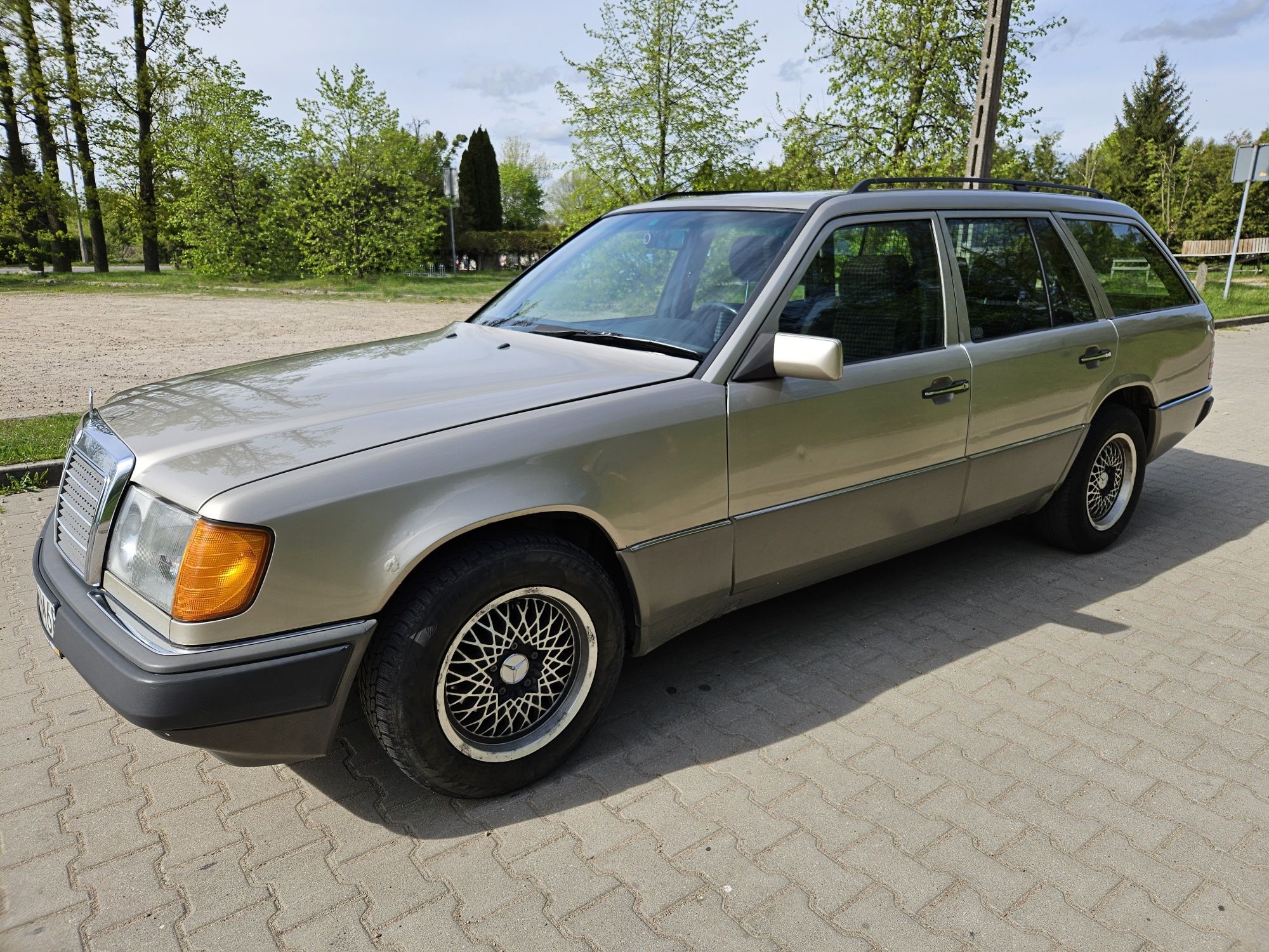 Mercedes 250 TD 2.5 diesel, 1991r. zadbany