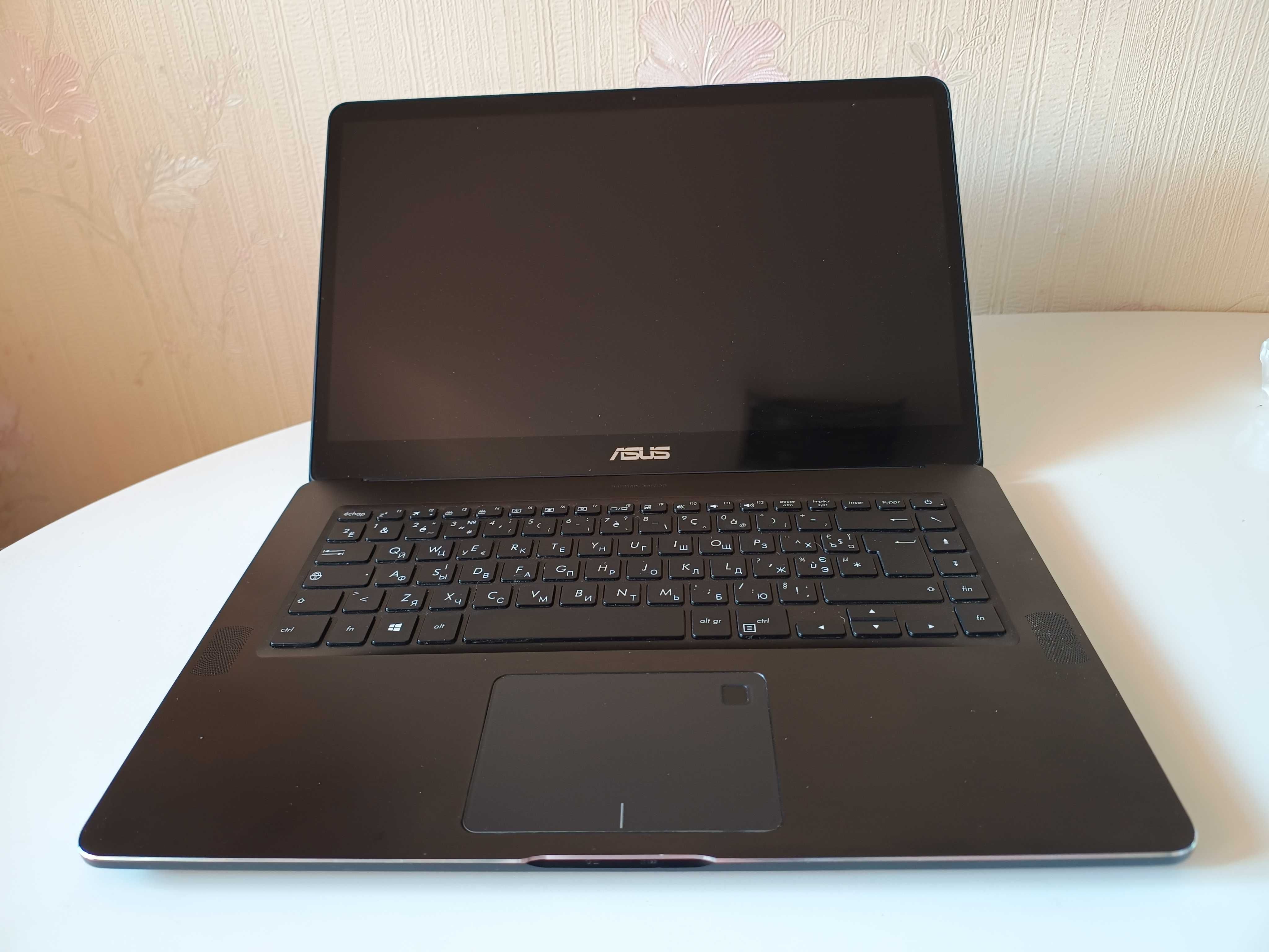 Asus Zenbook Pro UX550V i7-7700HQ 16Gb nVIDIA GTX1050 4Gb SSD512Gb