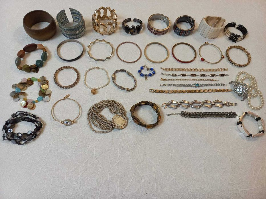 Винтажная бижутерия  США,ЧССР,Англия,СССР.