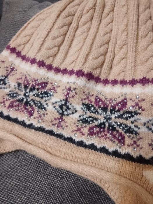 Шапка для дівчинки з вушками