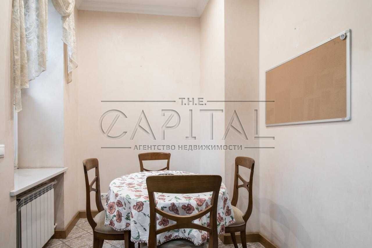 2-кім. квартира в урядовому кварталі, вул. Банкова, 1/10, 72 м² Липки
