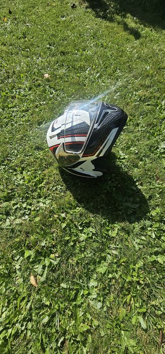 Kask motocyklowy.