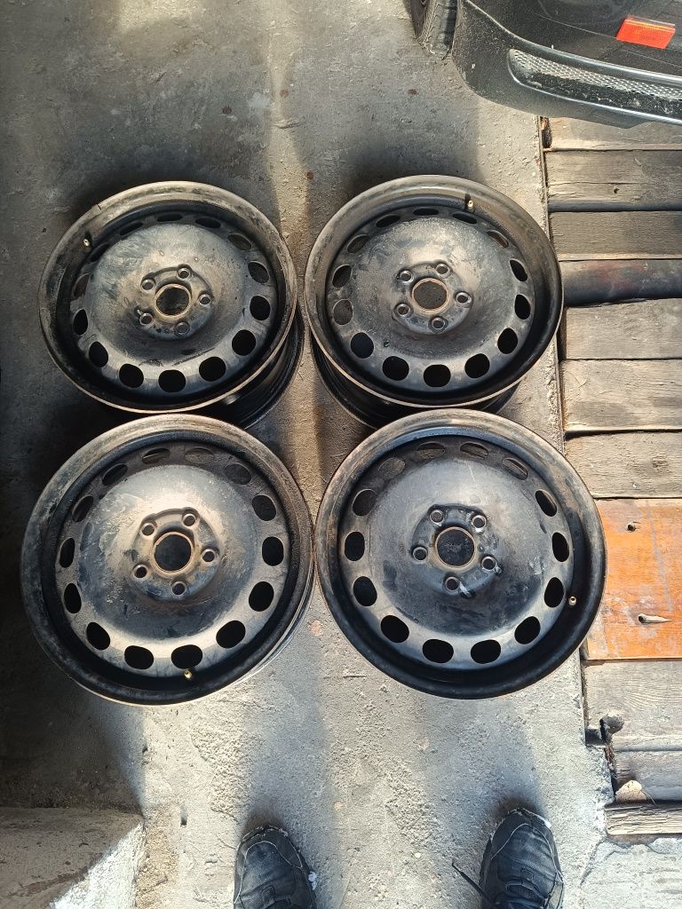 Felgi stalowe audi A6 A4 Passat ET50 5x112