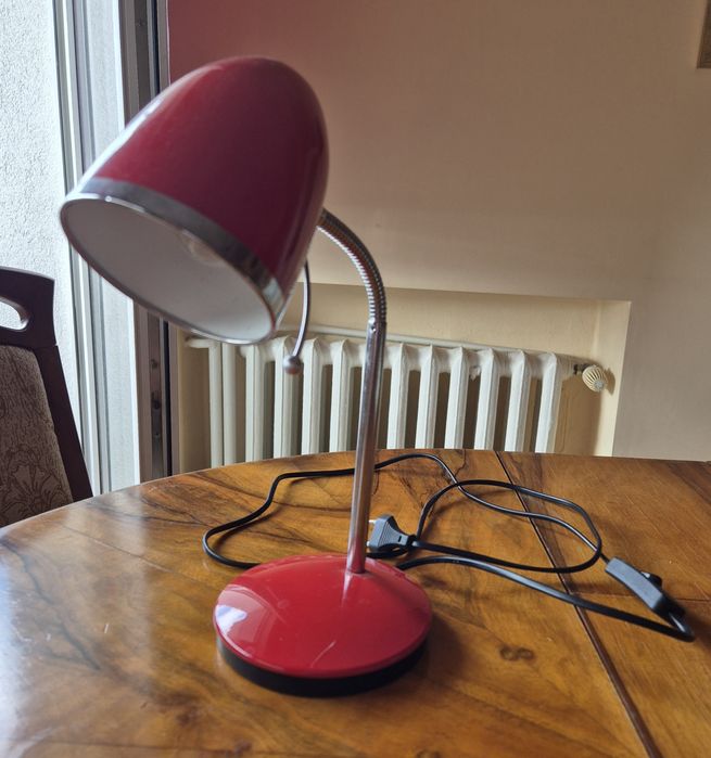 Lampka czerwona biurkowa