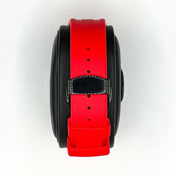 Spersonalizowany Casioak Czerwony Casio G-SHOCK Białe Akcenty