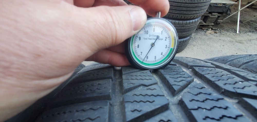 Зимові шини 235 45 R17 Continental TS830P France 4шт