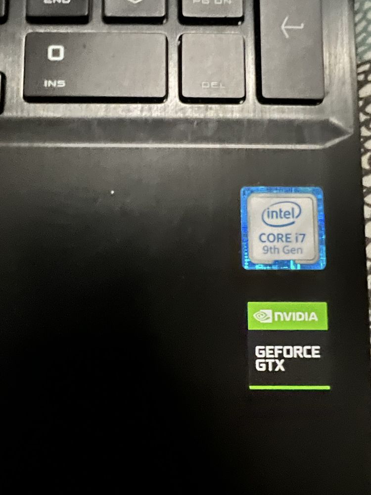 HP Omen I7-9750 .