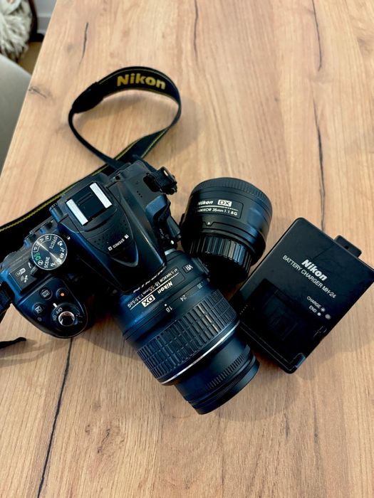 Vendo Nikon D5300 + 2 lentes  e oferta de tripé